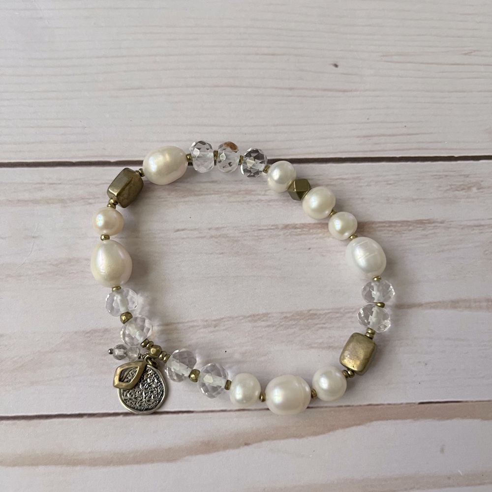 Pearl and Gold Style Bracelet